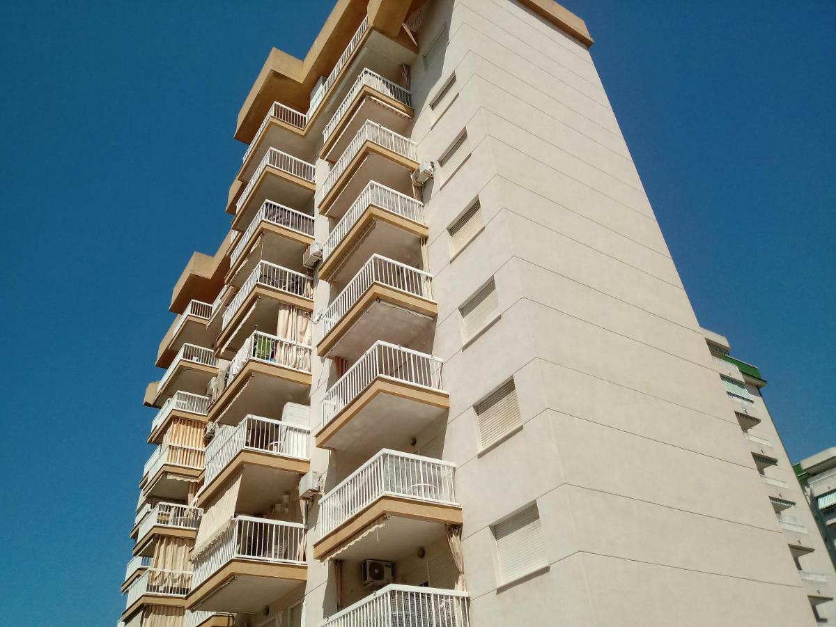 Apartamentos Gandia Grau Y Playa 3000 Luaran gambar